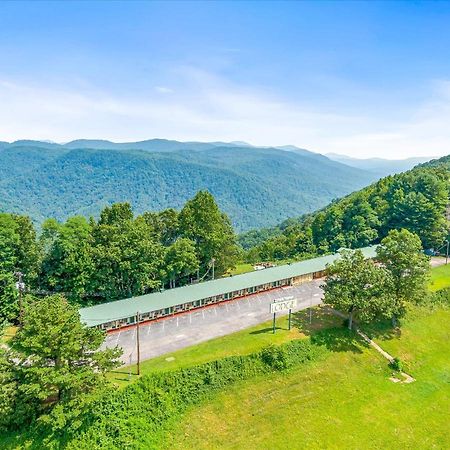 Green River Lodge Saluda Экстерьер фото