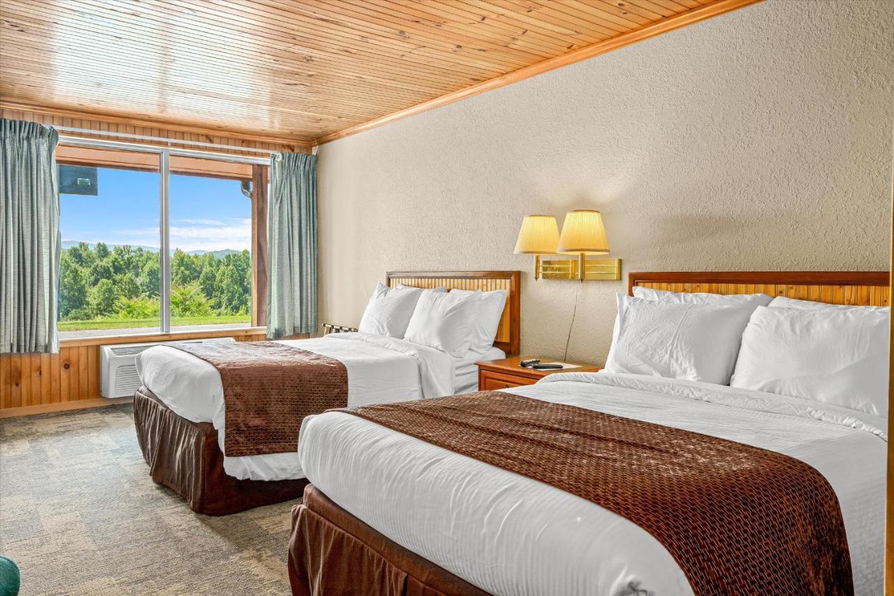 Green River Lodge Saluda Экстерьер фото