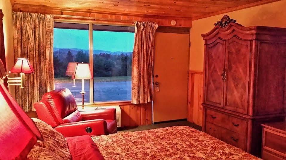 Green River Lodge Saluda Экстерьер фото